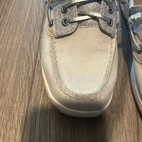 Light grey, Cream & silver sparkle sperry top siders. Size USA 7W - Picture 2 of 7